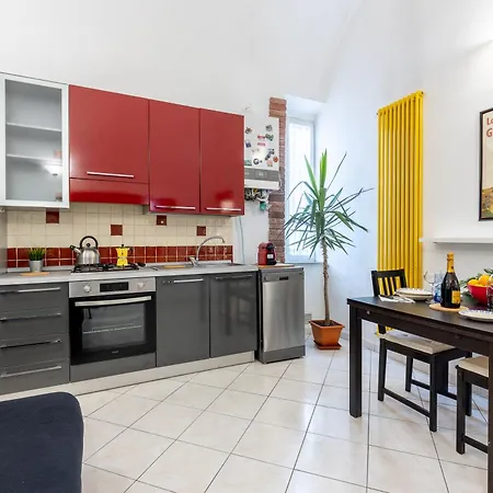 Guesthost - Lovely Nest In